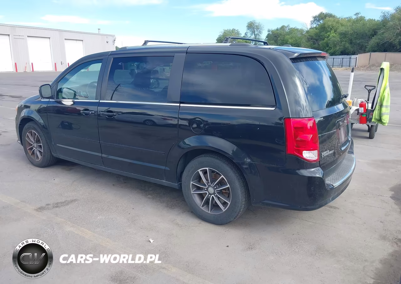 2017 Dodge Grand Caravan Sxt VIN:2C4RDGCG9HR545631 - 3