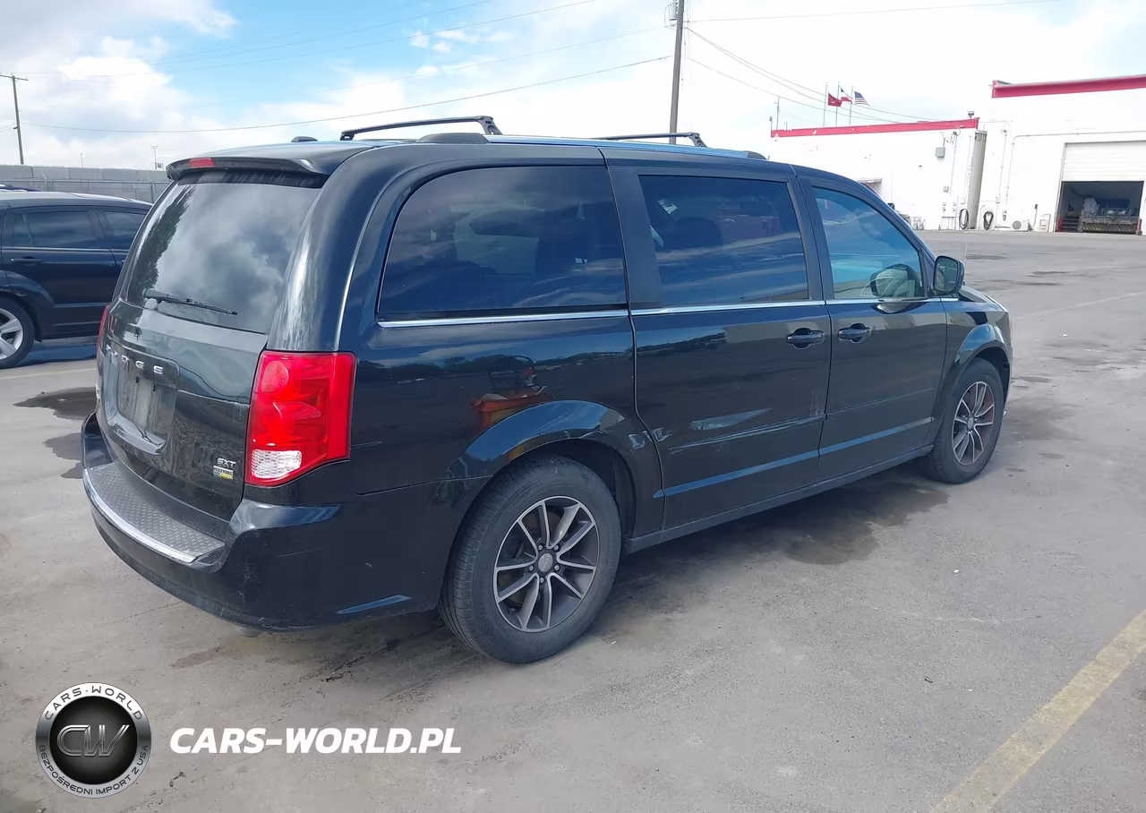 2017 Dodge Grand Caravan Sxt VIN:2C4RDGCG9HR545631 - 4