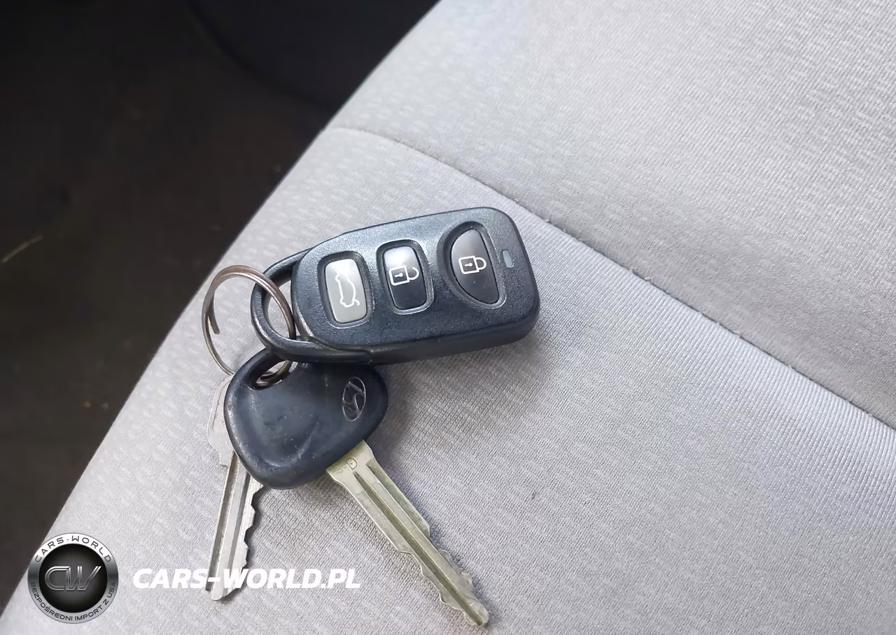 2008 Hyundai Elantra Gls-Se VIN:KMHDU46D78U403075 - 11