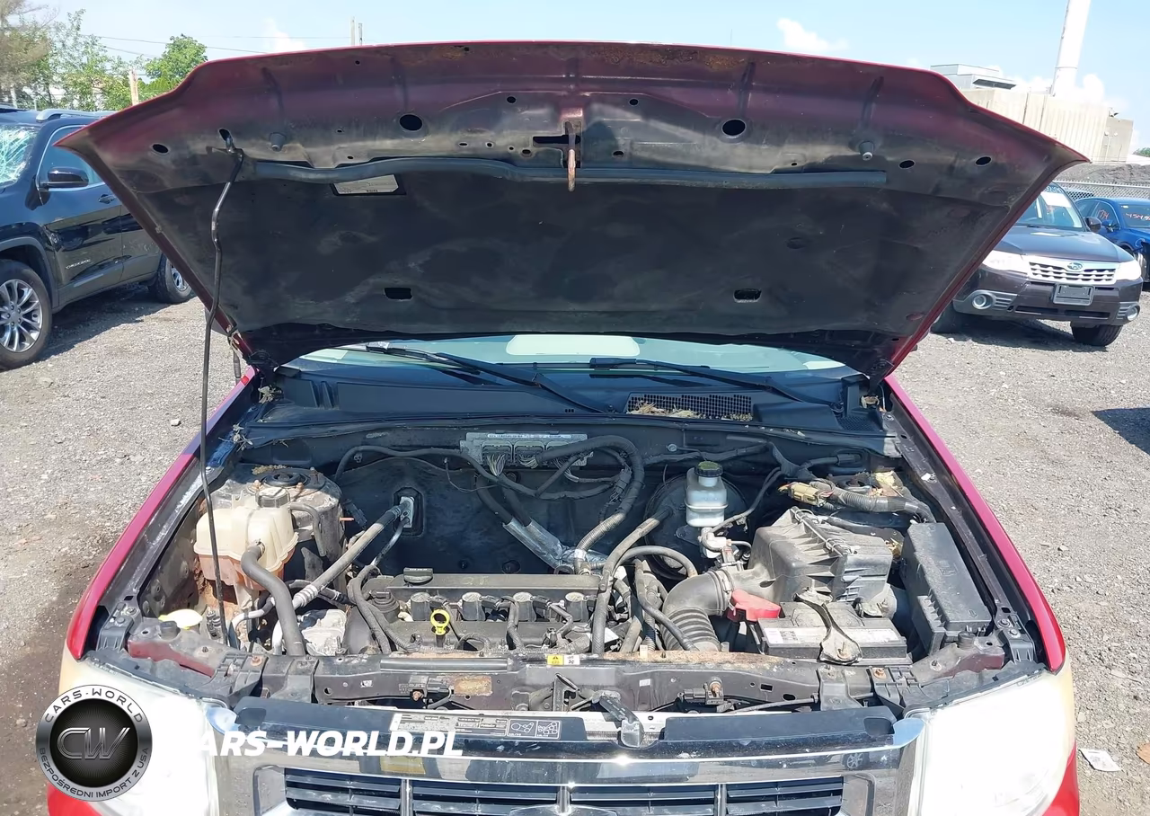 2011 Ford Escape Xls VIN:1FMCU0C73BKA13290 - 10