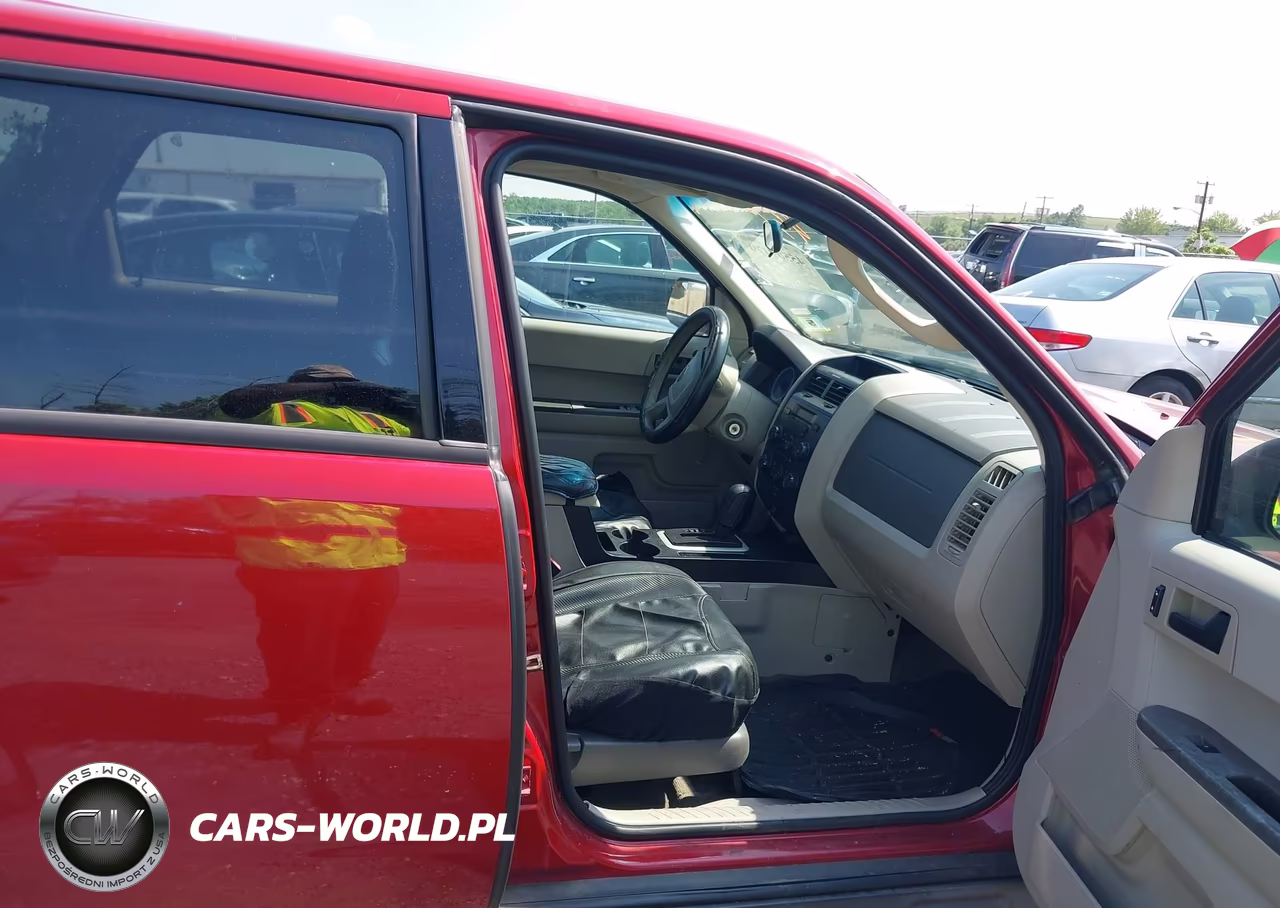 2011 Ford Escape Xls VIN:1FMCU0C73BKA13290 - 5