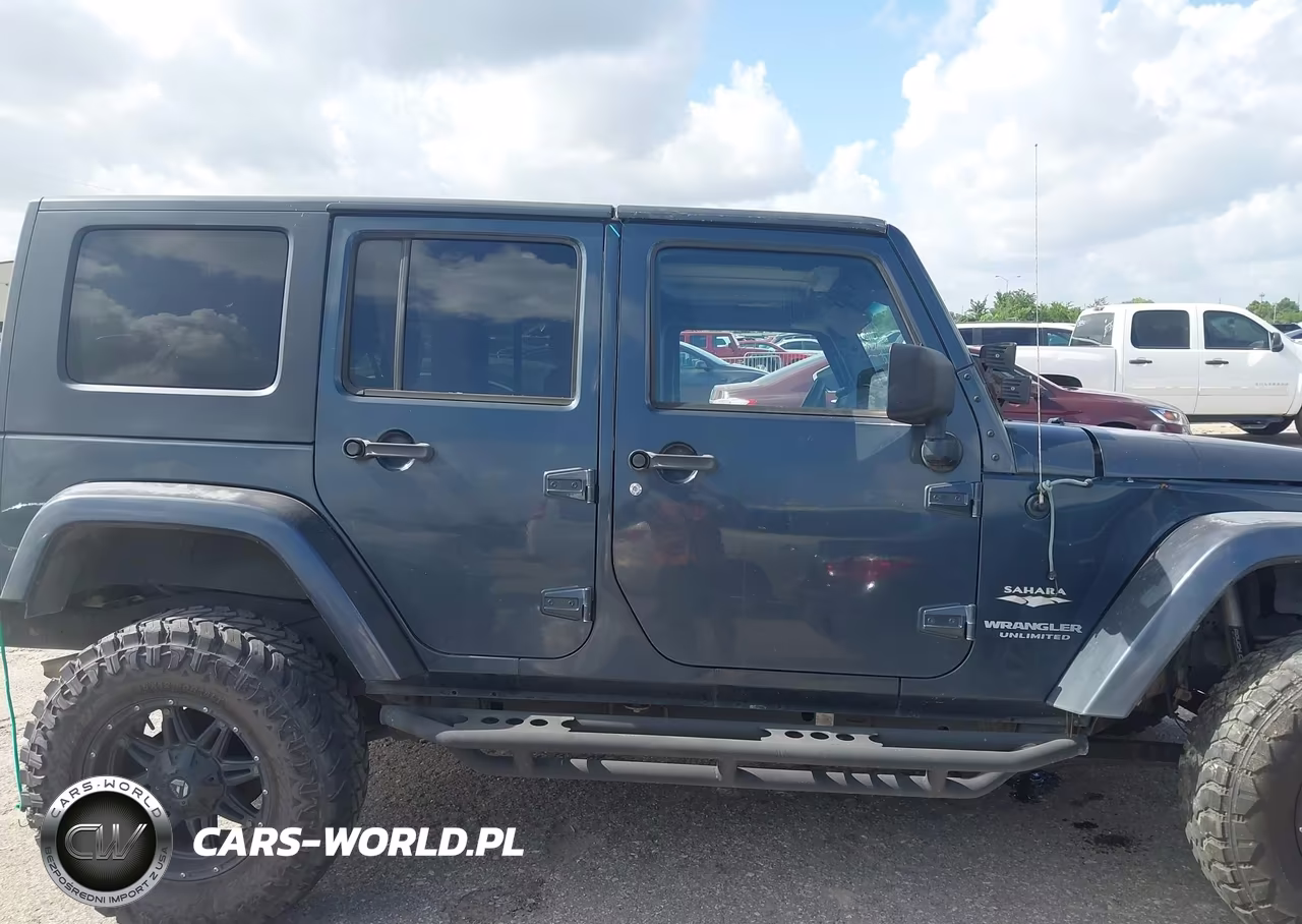 2007 Jeep Wrangler Unlimited Sahara VIN:1J4GB591X7L123339 - 14