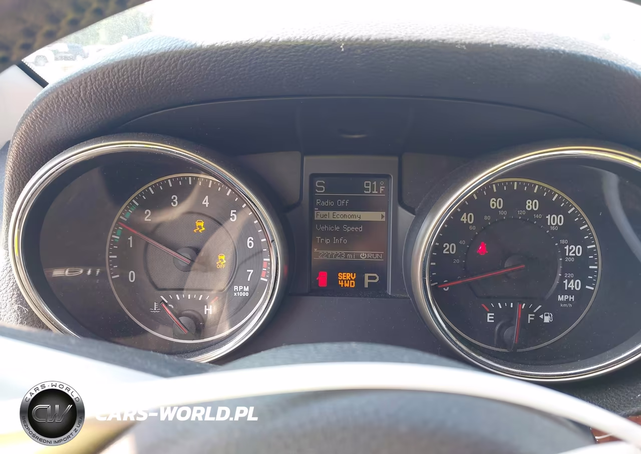 2011 Jeep Grand Cherokee Limited VIN:1J4RR5GGXBC520487 - 7