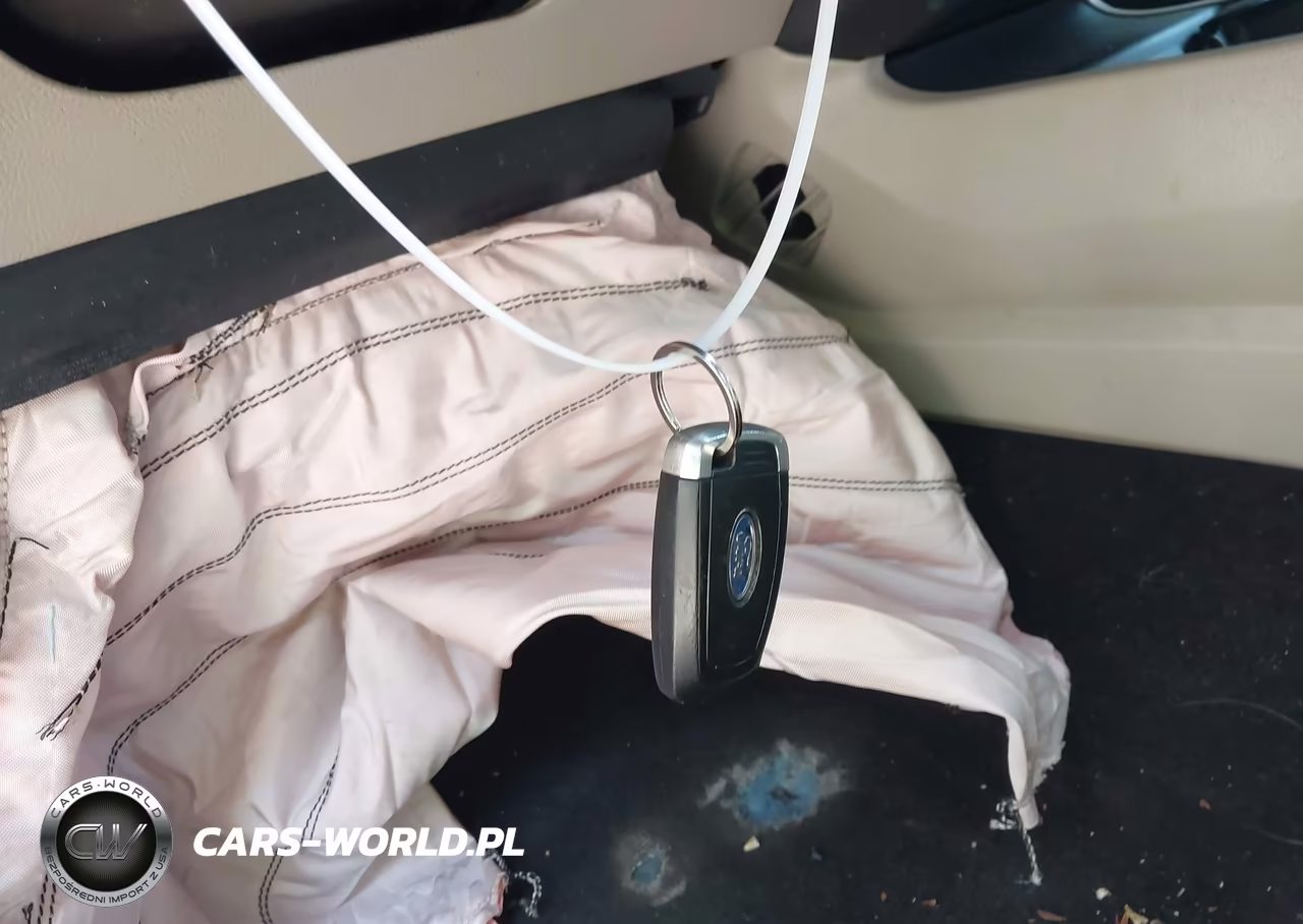 2019 Ford Fusion Hybrid Sel VIN:3FA6P0MU1KR190323 - 11