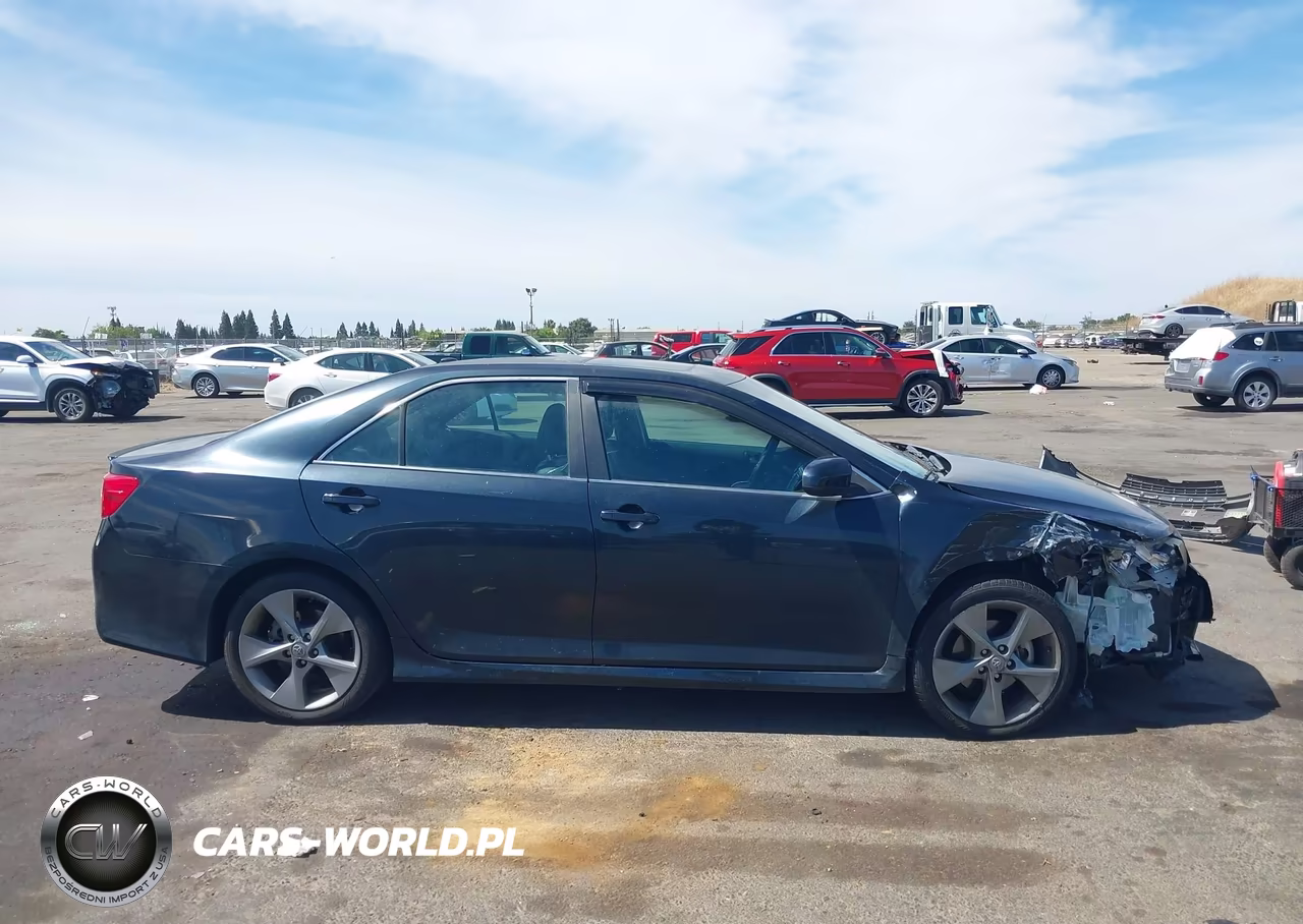 2014 Toyota Camry Se Sport VIN:4T1BF1FK5EU337362 - 13