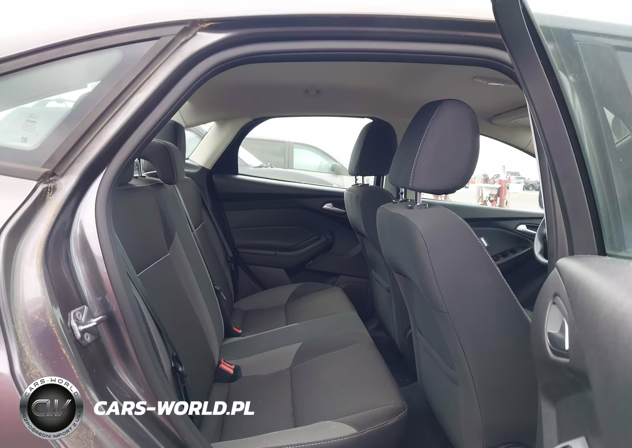 2014 Ford Focus Se VIN:1FADP3F25EL379029 - 8