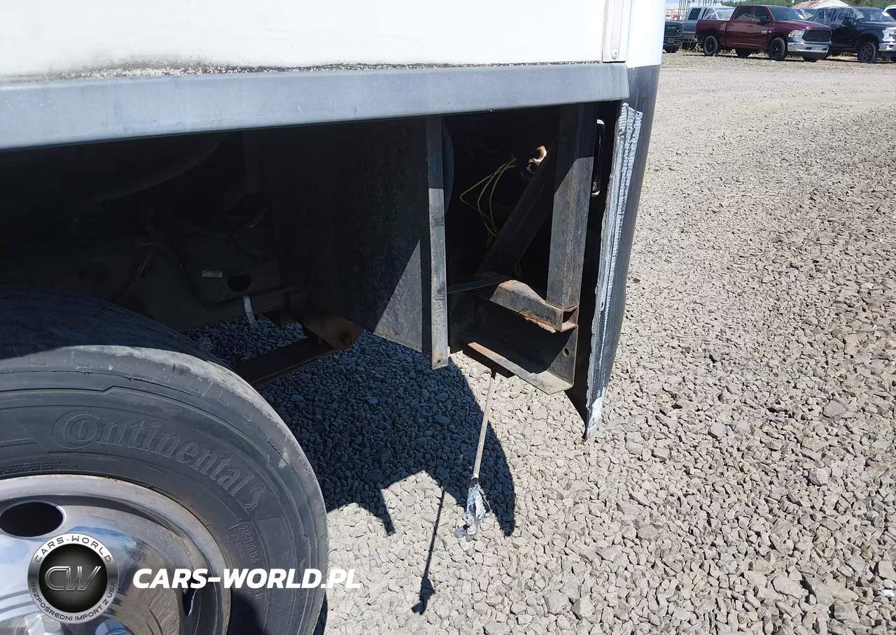 2000 Ford F550 Super Duty Stripped Chass VIN:1FCNF53S6Y0A00837 - 18
