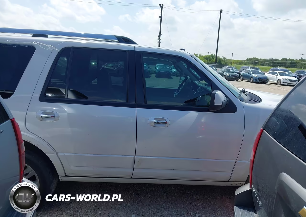 2013 Ford Expedition Limited VIN:1FMJU1K58DEF05666 - 13