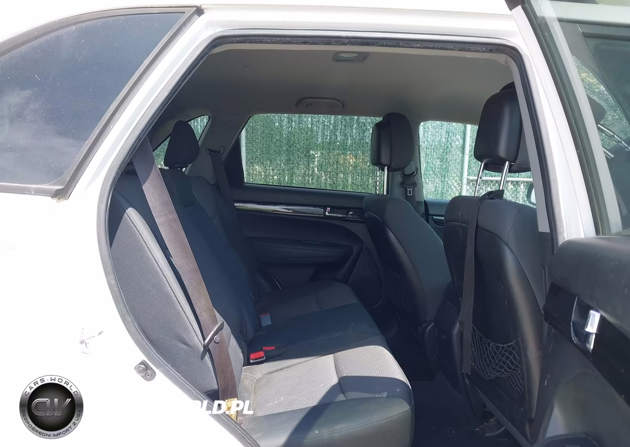 2012 Kia Sorento Lx VIN:5XYKT3A6XCG307937 - 8
