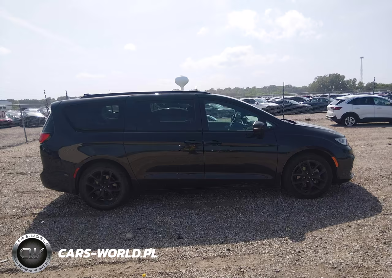 2023 Chrysler Pacifica Touring L VIN:2C4RC1BG6PR508679 - 13