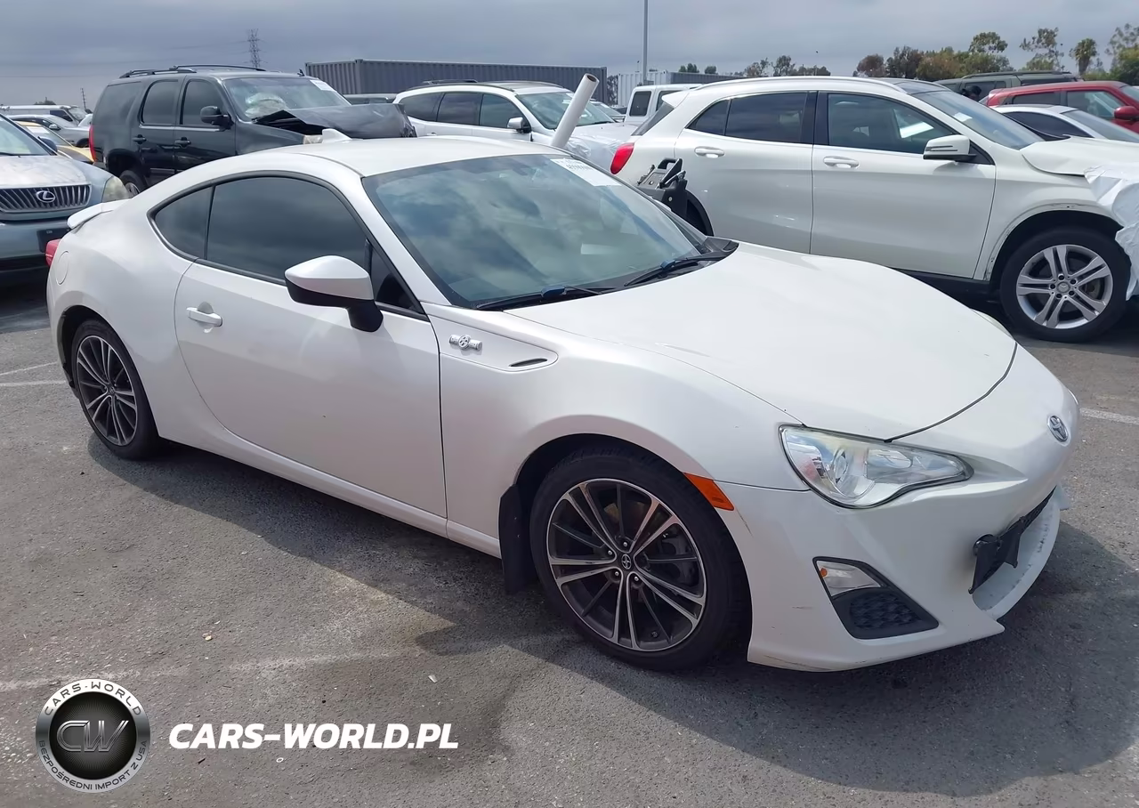 2015 Scion Fr-S – zdjęcie 1 z 16