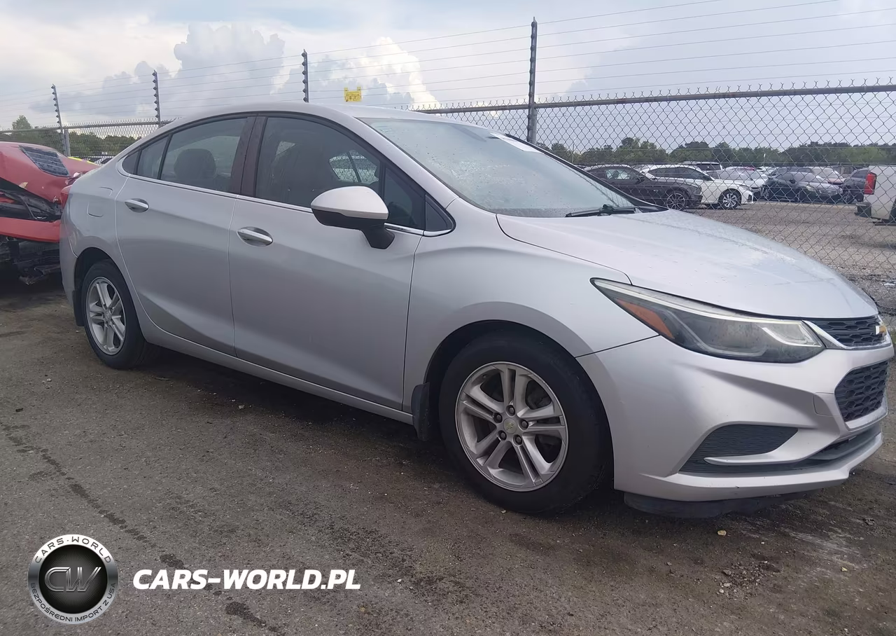 2018 Chevrolet Cruze Lt Auto – zdjęcie 1 z 11