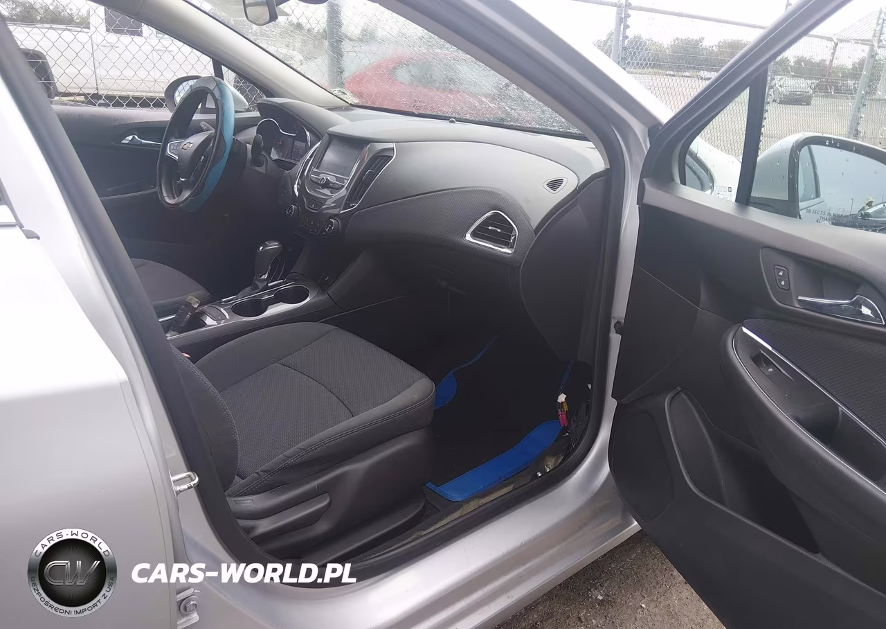 2018 Chevrolet Cruze Lt Auto VIN:1G1BE5SM2J7121685 - 5