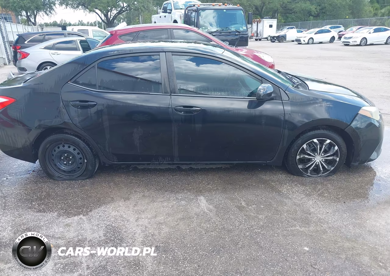 2015 Toyota Corolla Le VIN:2T1BURHE1FC233742 - 13