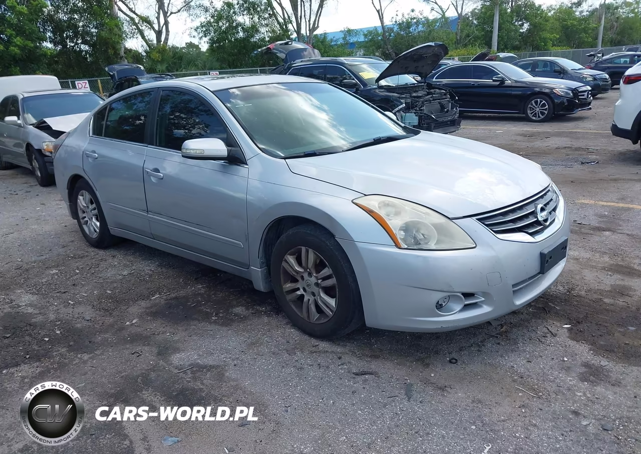2010 Nissan Altima 2.5 S – zdjęcie 1 z 15