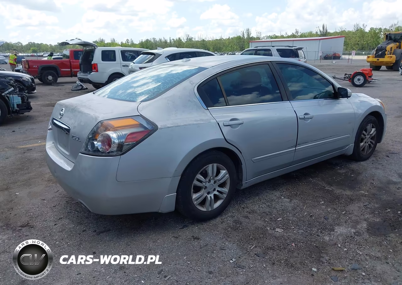 2010 Nissan Altima 2.5 S VIN:1N4AL2AP5AC136746 - 4