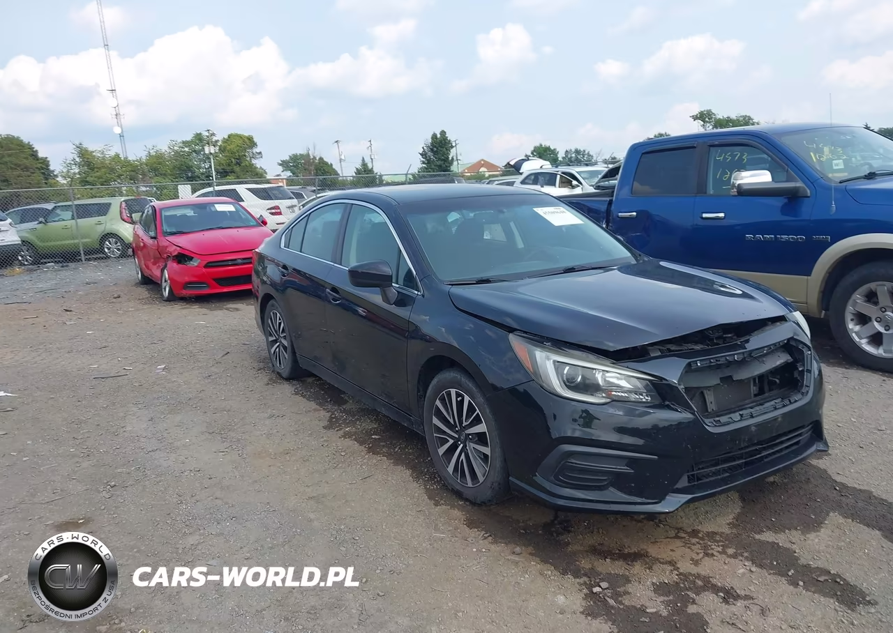 2018 Subaru Legacy 2.5I Premium VIN:4S3BNAC63J3002325 - 1