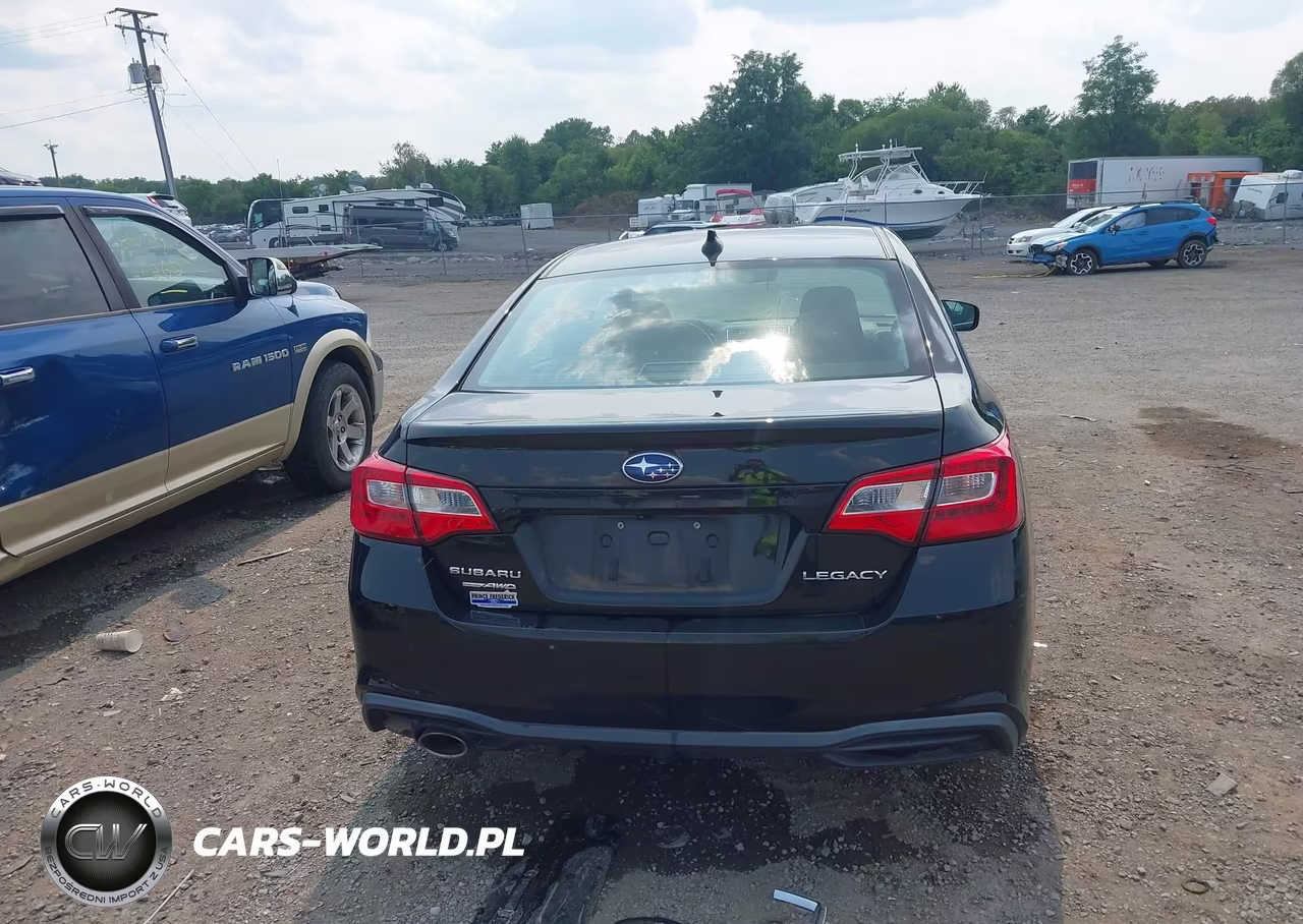 2018 Subaru Legacy 2.5I Premium VIN:4S3BNAC63J3002325 - 17