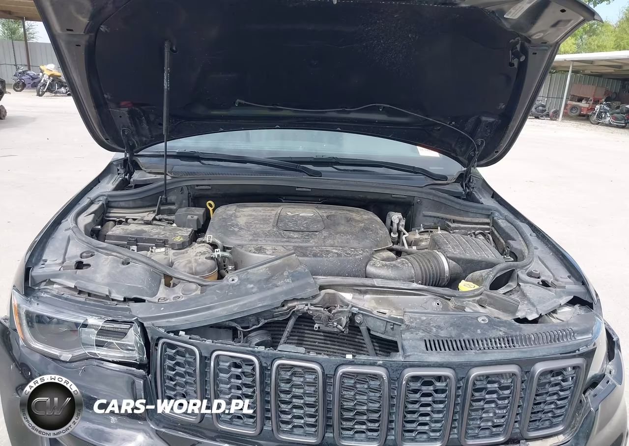2021 Jeep Grand Cherokee 80Th Anniversary 4X4 VIN:1C4RJFBGXMC561828 - 10