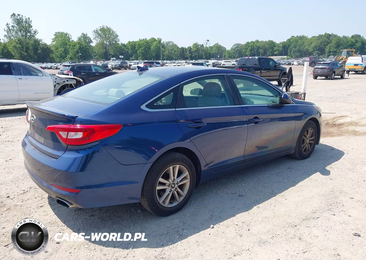 2016 Hyundai Sonata Se VIN:5NPE24AF1GH333251 - 4