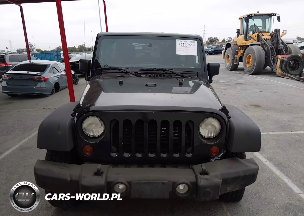 2012 Jeep Wrangler Unlimited Sport VIN:1C4BJWDG1CL266730 - 12