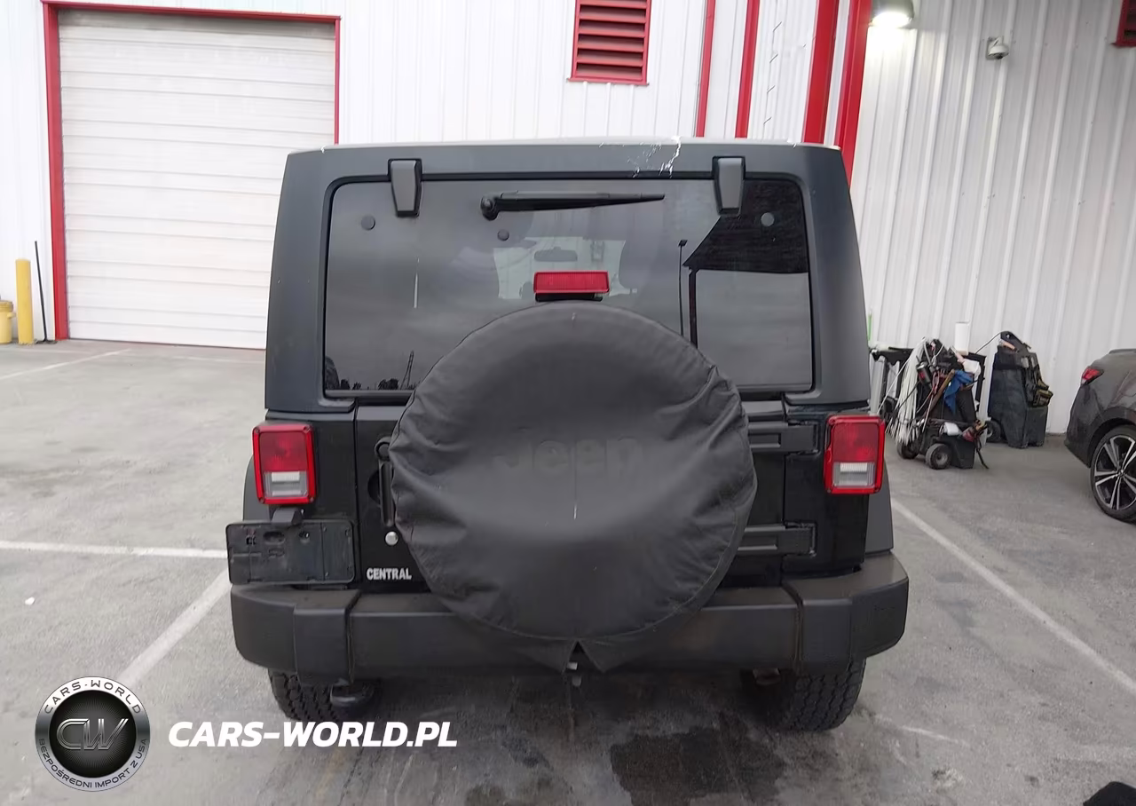 2012 Jeep Wrangler Unlimited Sport VIN:1C4BJWDG1CL266730 - 16