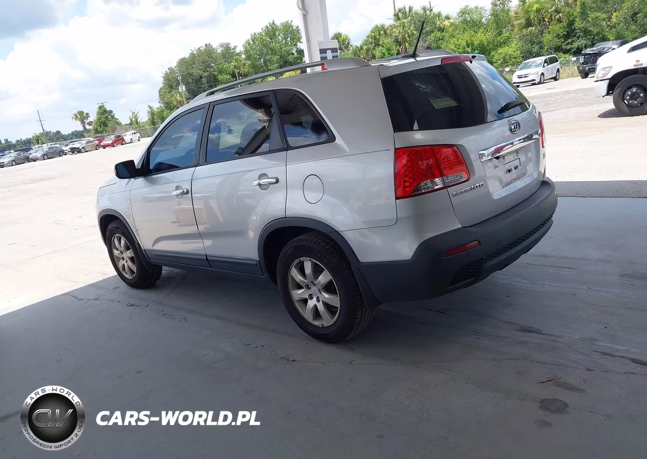 2012 Kia Sorento Lx VIN:5XYKT3A6XCG205344 - 3