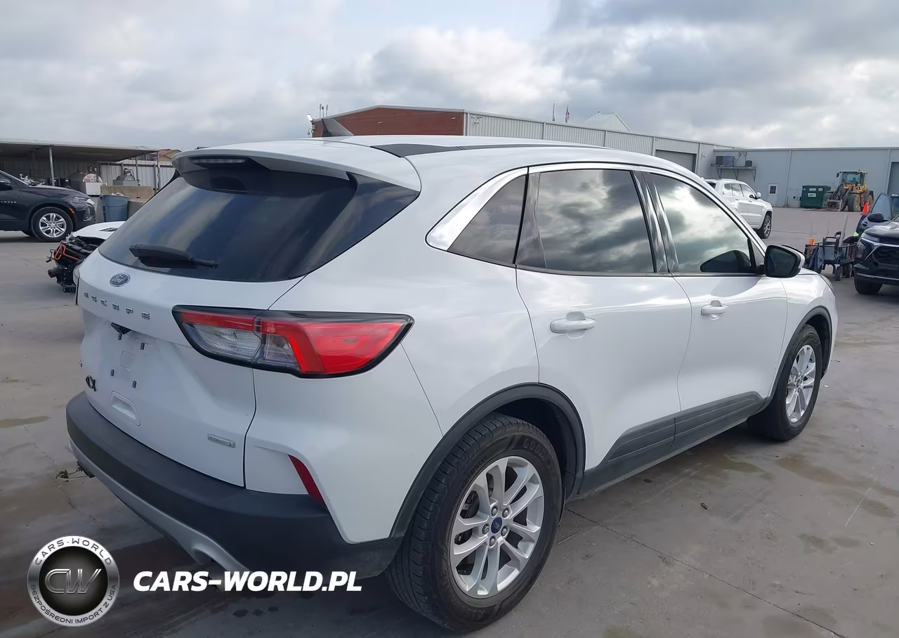 2020 Ford Escape Se VIN:1FMCU0G64LUB23997 - 4