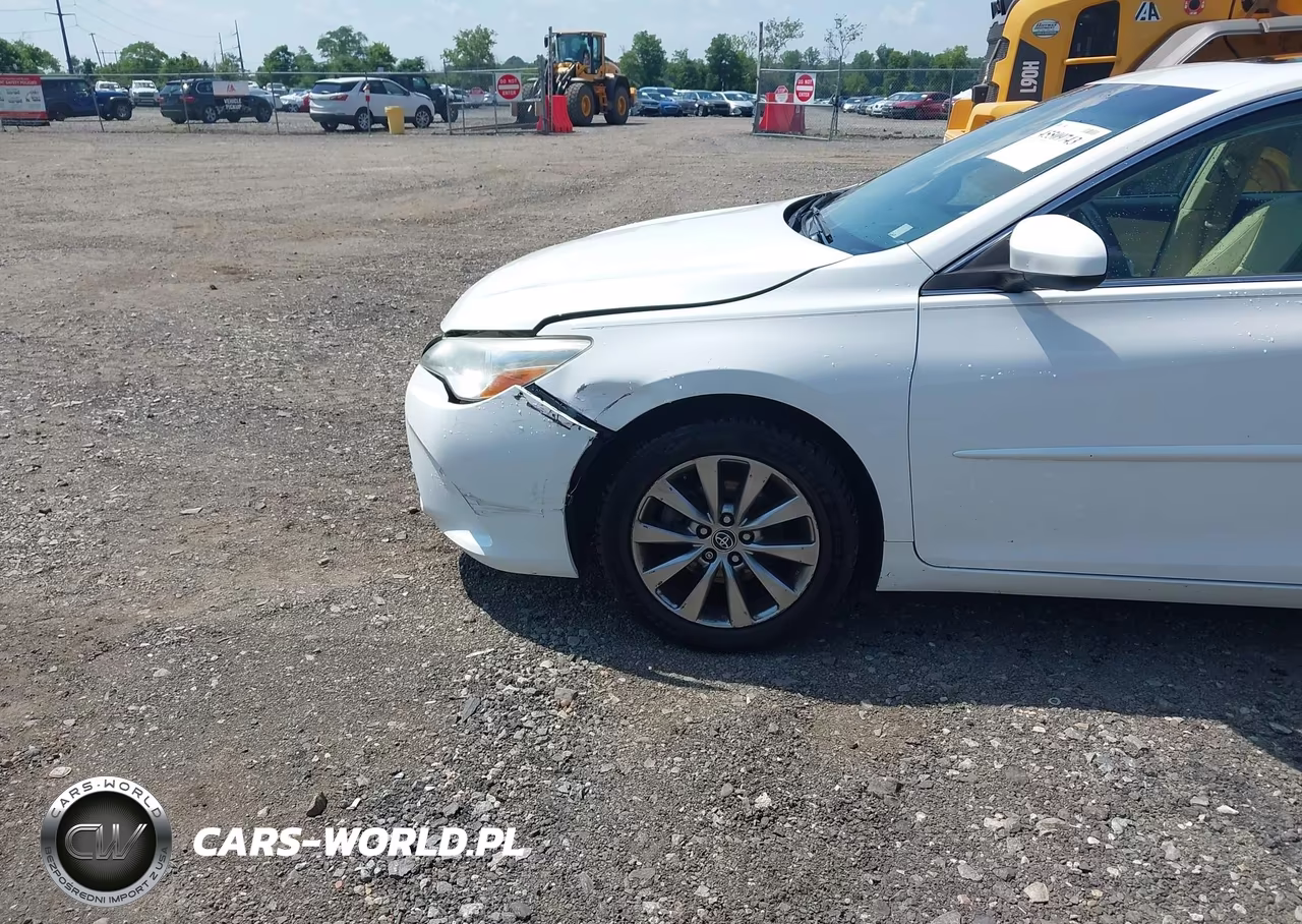 2016 Toyota Camry Xle VIN:4T1BF1FK0GU522597 - 19