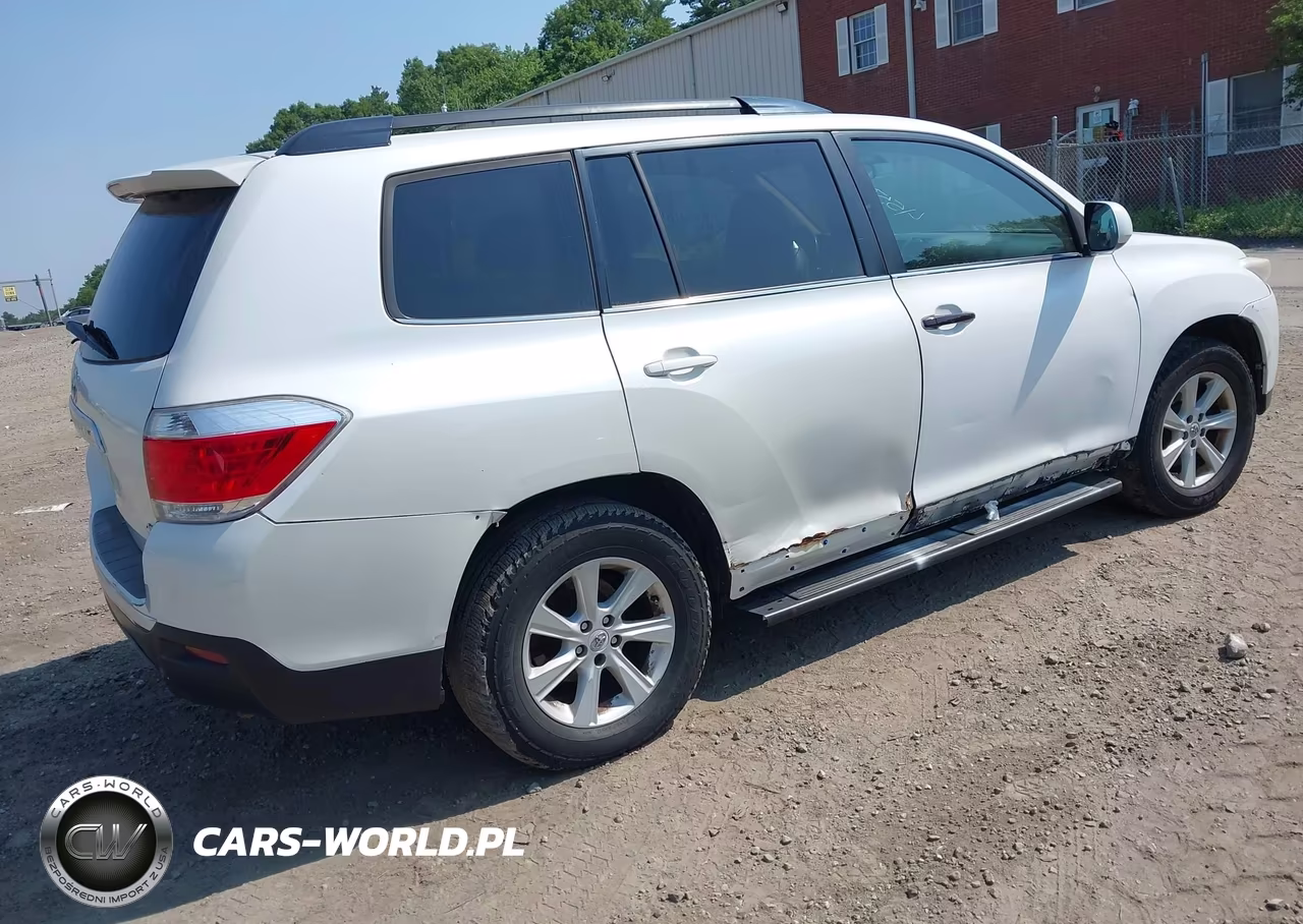 2012 Toyota Highlander Base V6 VIN:5TDBK3EH4CS159902 - 4