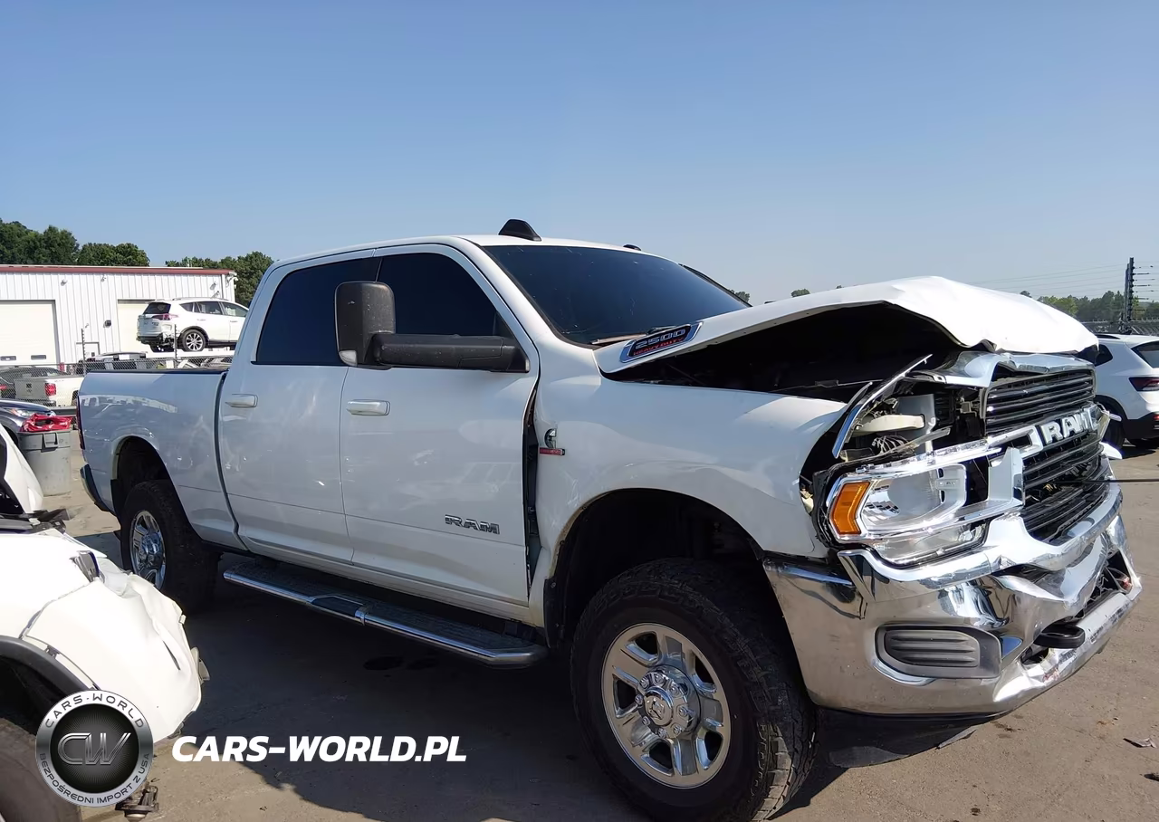 2021 Ram 2500 VIN:3C6UR5DL5MG555270 - 13