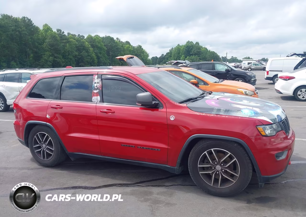2017 Jeep Grand Cherokee Trailhawk VIN:1C4RJFLG1HC654967 - 13