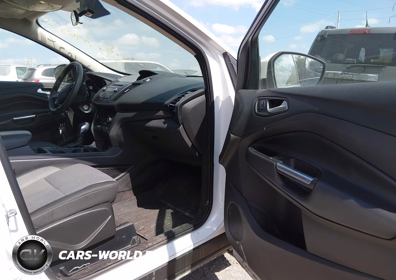 2018 Ford Escape Se VIN:1FMCU9GD2JUA58390 - 5