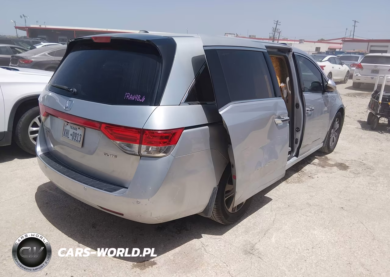 2015 Honda Odyssey Touring-Touring Elite VIN:5FNRL5H9XFB021981 - 4