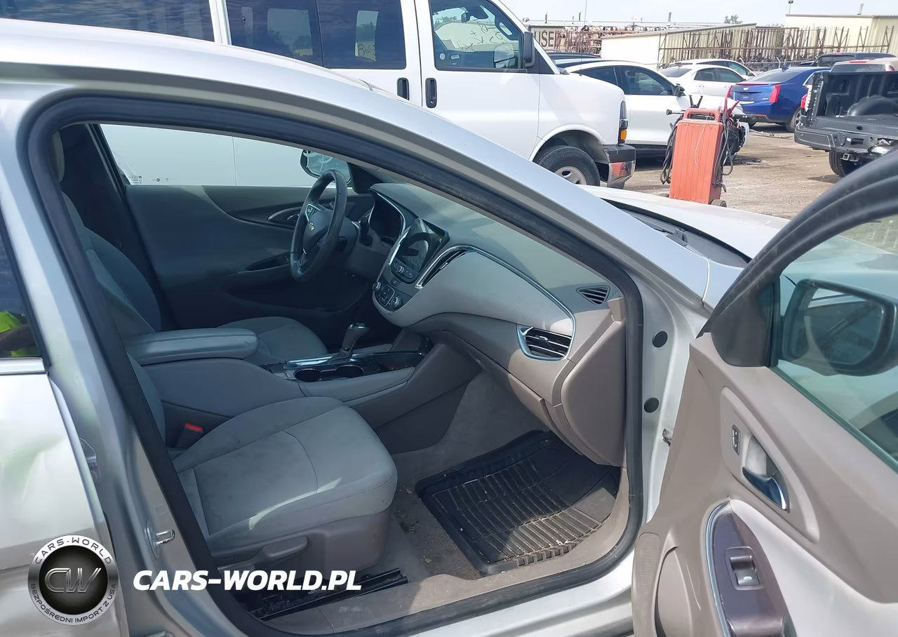 2018 Chevrolet Malibu Lt VIN:1G1ZD5ST4JF206848 - 5