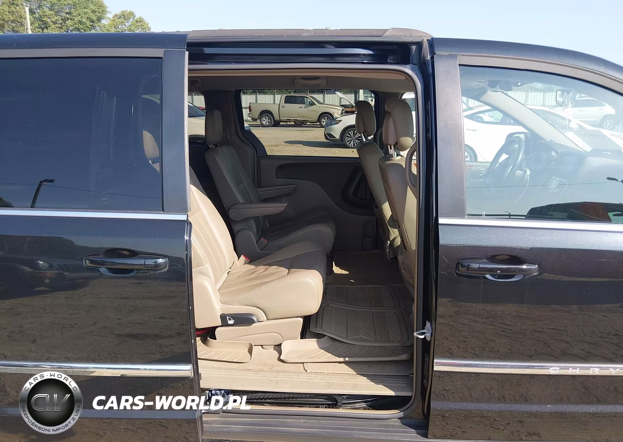 2016 Chrysler Town & Country Touring VIN:2C4RC1BG8GR291006 - 8