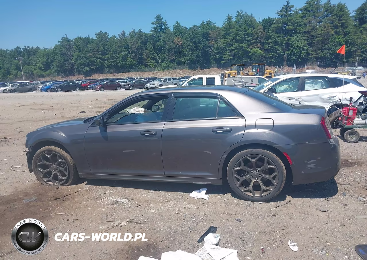 2017 Chrysler 300 300S Alloy Edition VIN:2C3CCABG6HH647244 - 14