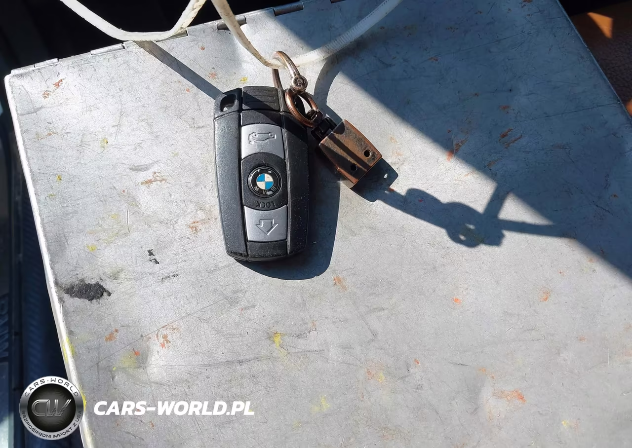 2011 BMW 328I xDrive VIN:WBAPK5C59BA659198 - 11