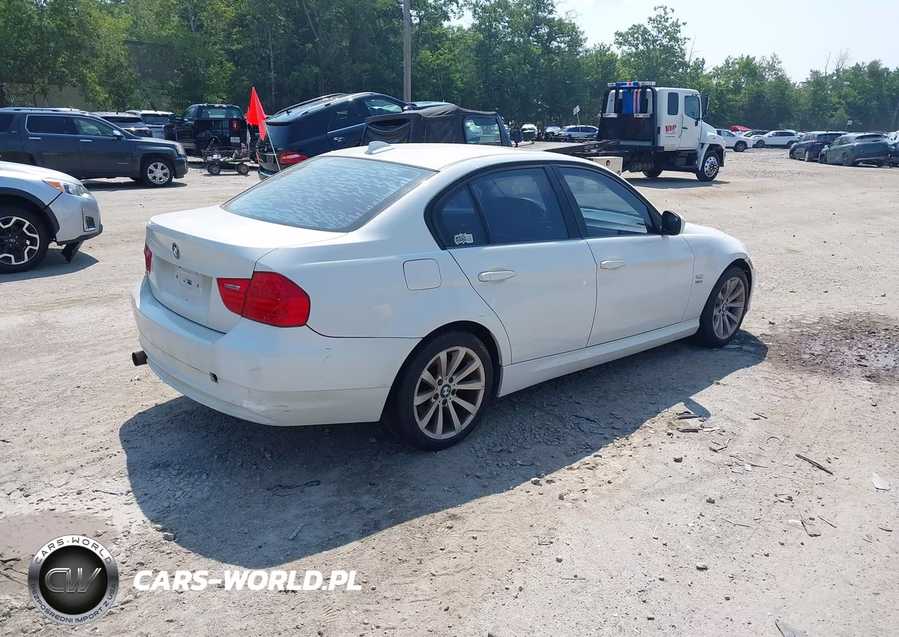 2011 BMW 328I xDrive VIN:WBAPK5C59BA659198 - 4