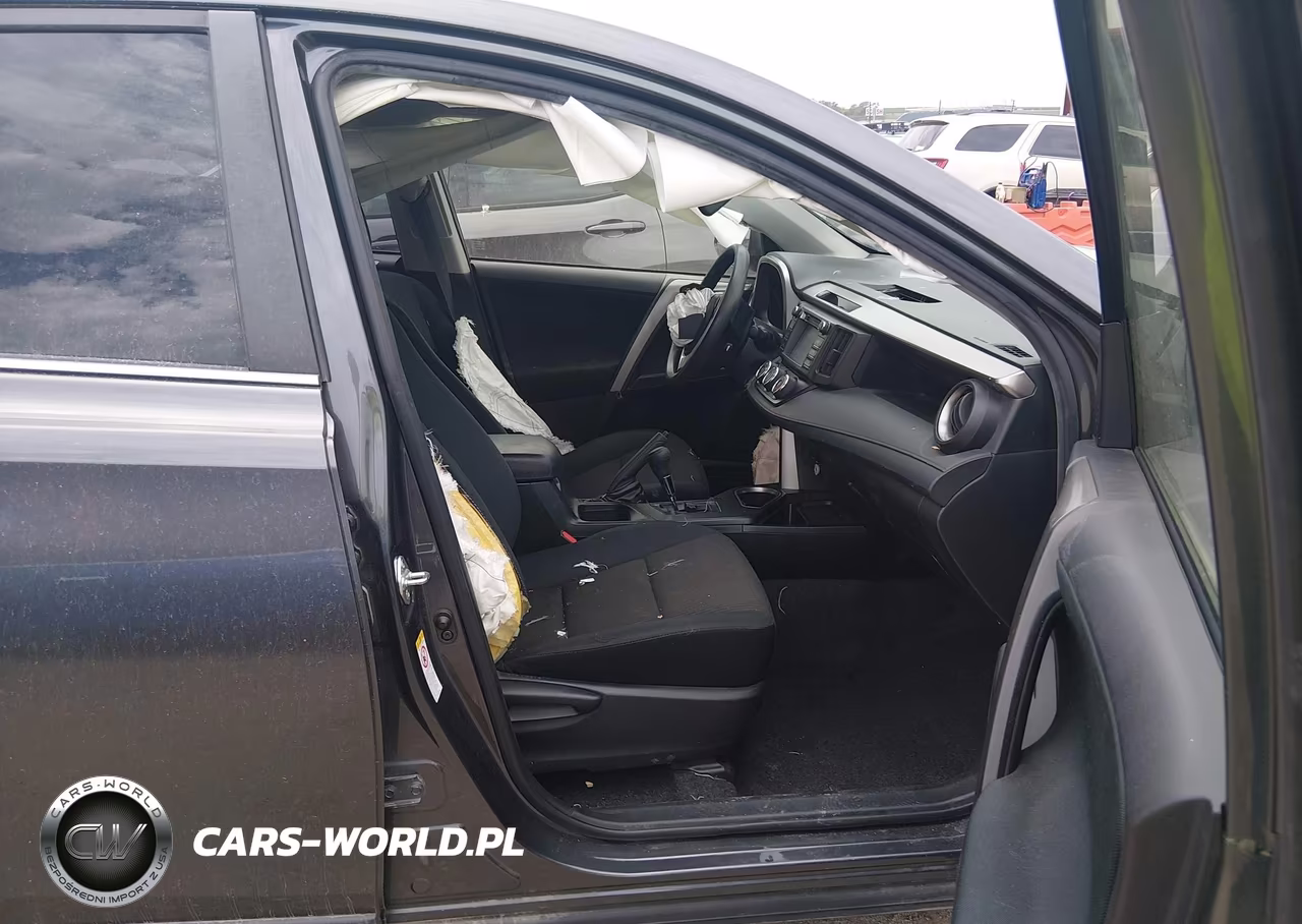 2018 Toyota Rav4 Le VIN:JTMBFREV7JJ727597 - 5