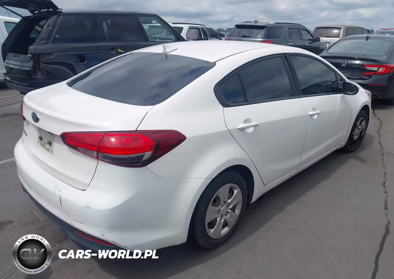 2017 Kia Forte Lx VIN:3KPFL4A75HE084579 - 4