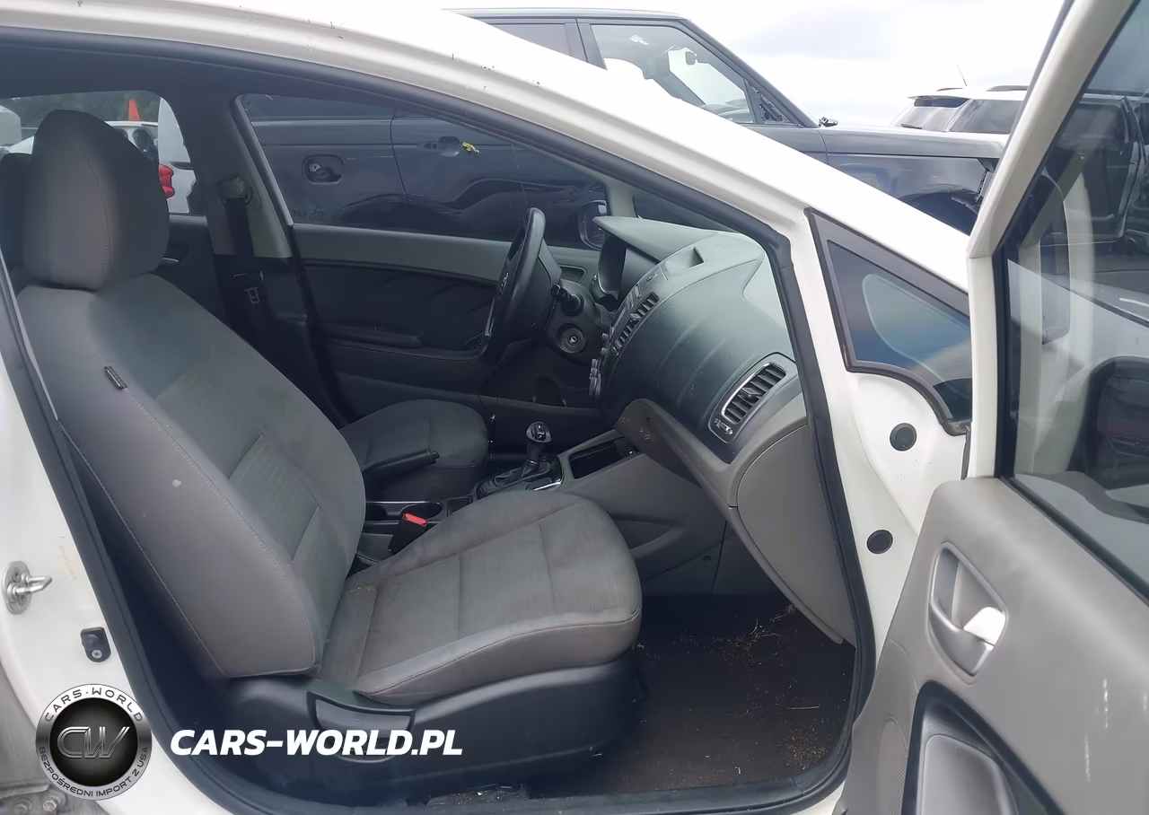 2017 Kia Forte Lx VIN:3KPFL4A75HE084579 - 5