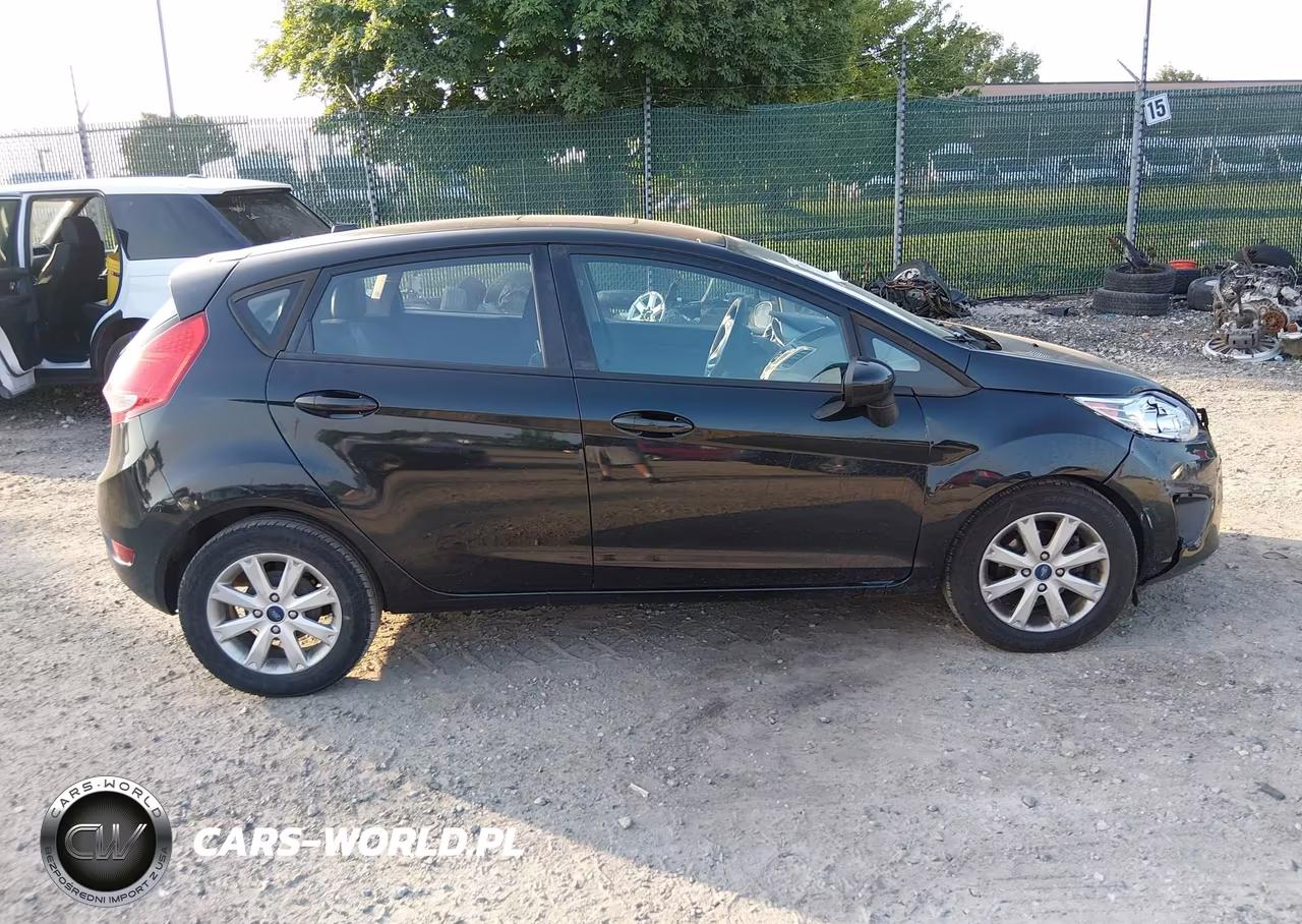 2011 Ford Fiesta Se VIN:3FADP4EJXBM169728 - 13