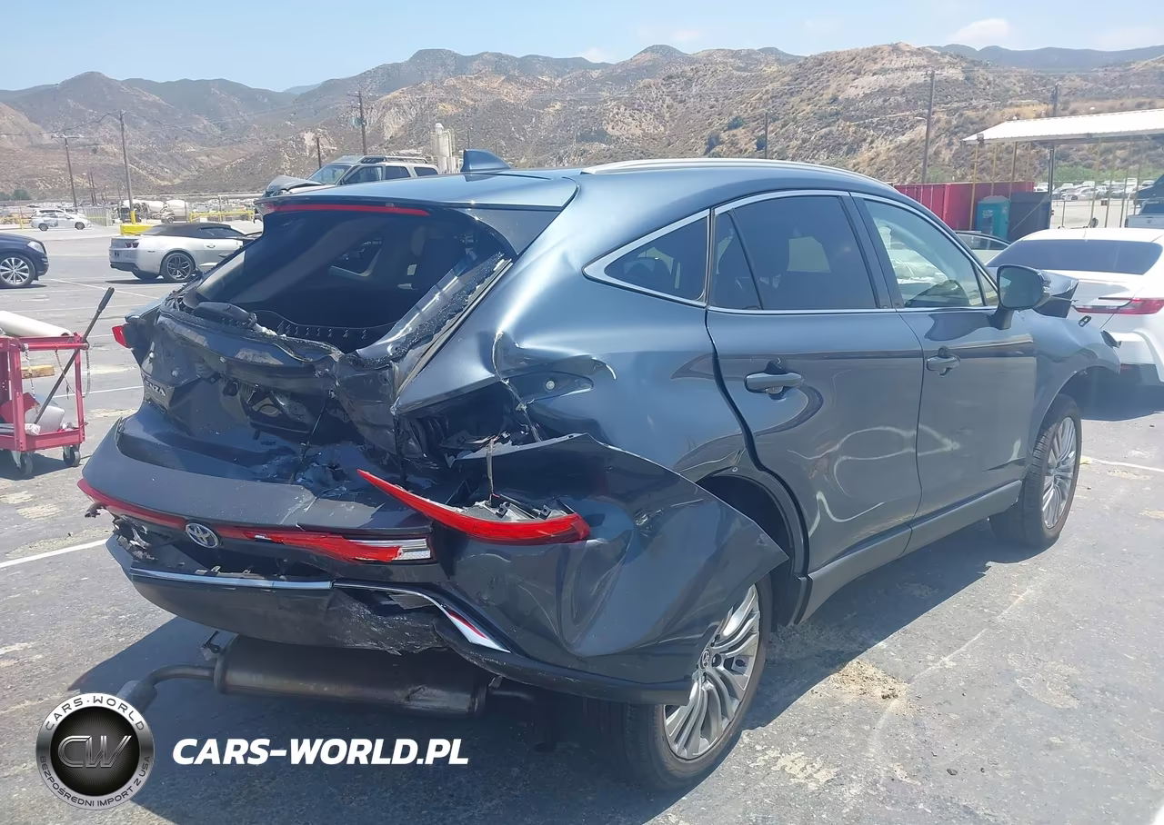 2023 Toyota Venza Xle VIN:JTEAAAAH1PJ125469 - 4