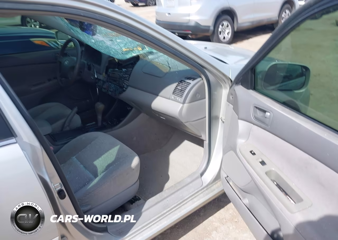 2004 Toyota Camry Le VIN:4T1BE32K44U351109 - 5