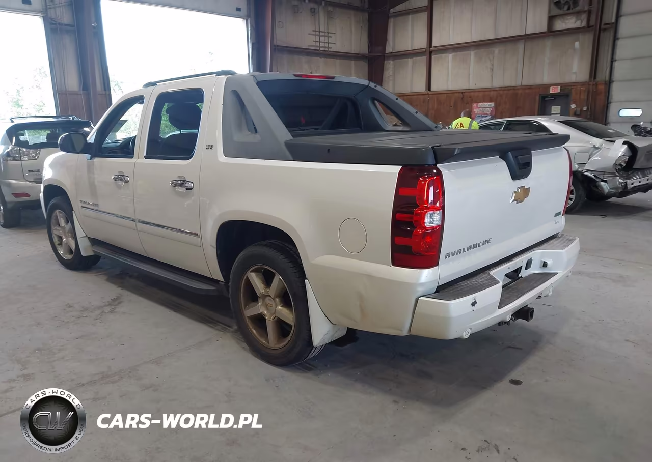 2011 Chevrolet Avalanche 1500 Ltz VIN:3GNTKGE35BG373902 - 3