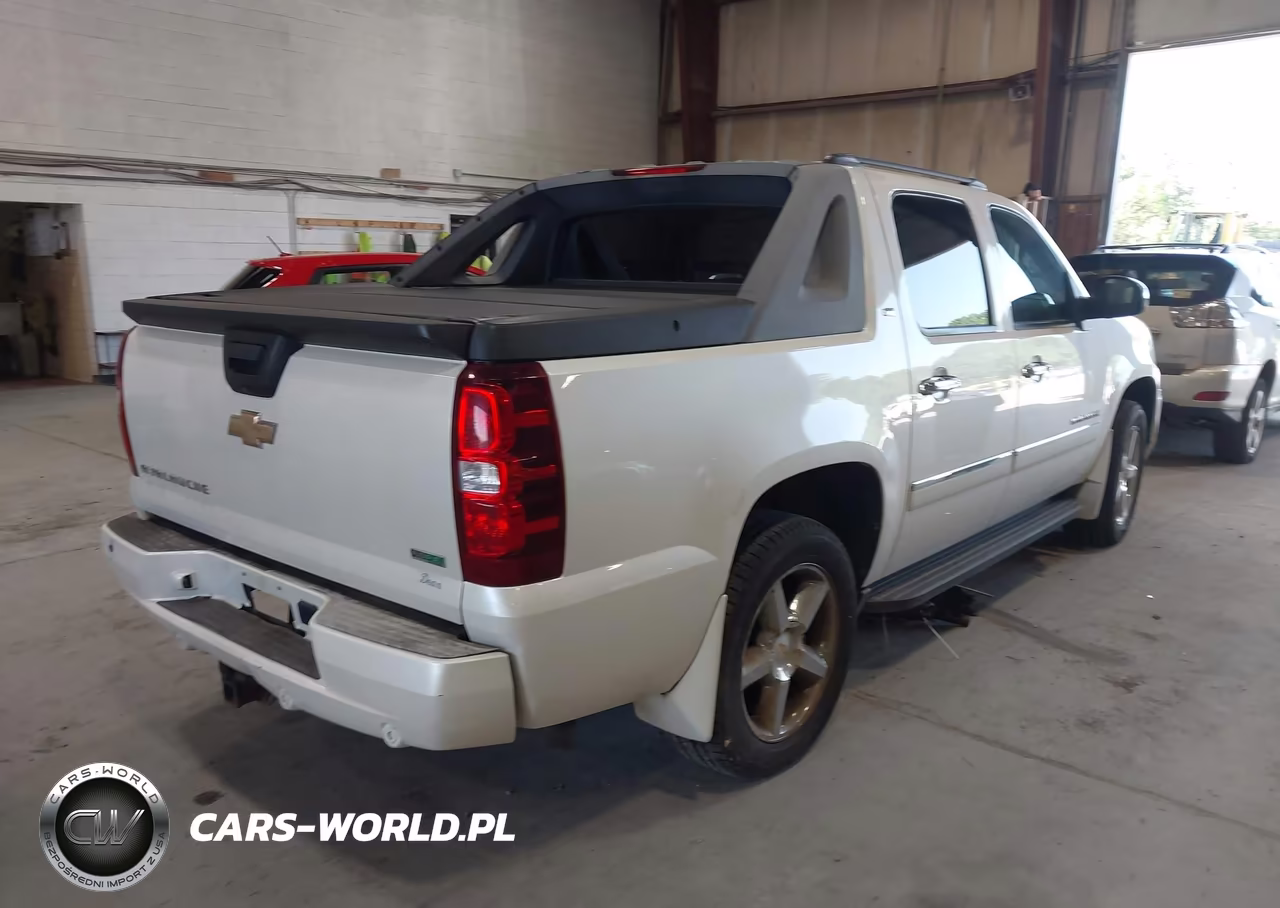 2011 Chevrolet Avalanche 1500 Ltz VIN:3GNTKGE35BG373902 - 4