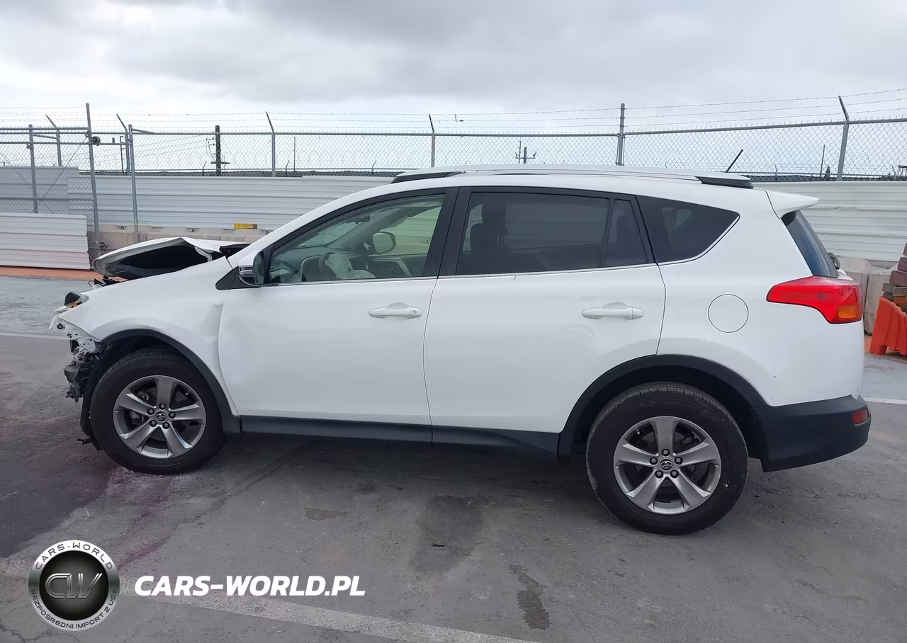 2015 Toyota Rav4 Xle VIN:JTMWFREV3FD076394 - 15