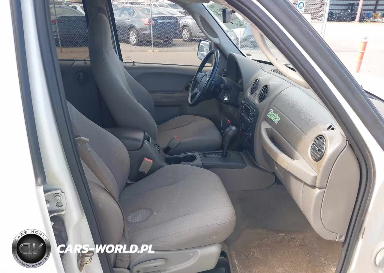 2004 Jeep Liberty Sport VIN:1J4GK48K04W236571 - 5