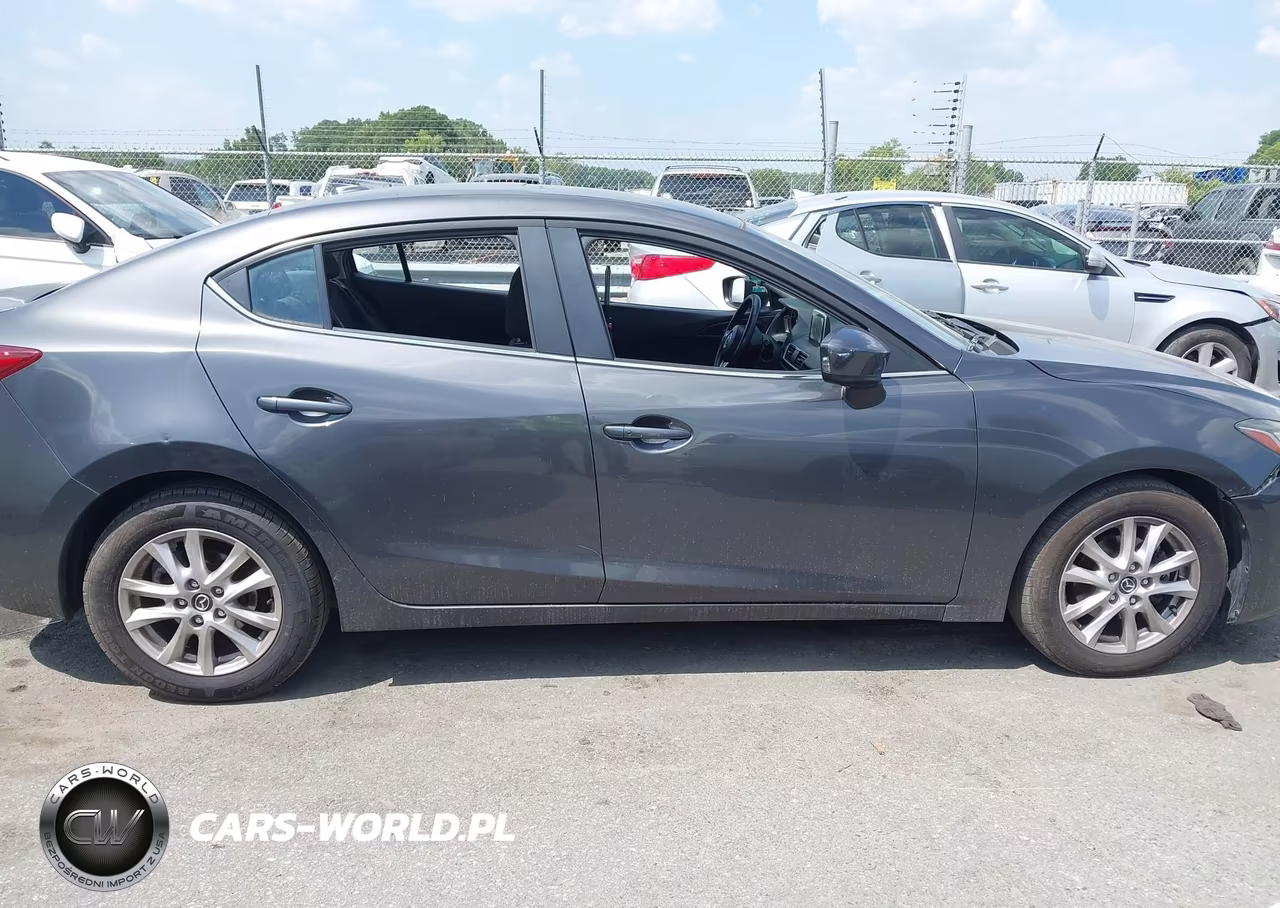 2015 Mazda Mazda3 I Touring VIN:JM1BM1V72F1247922 - 13